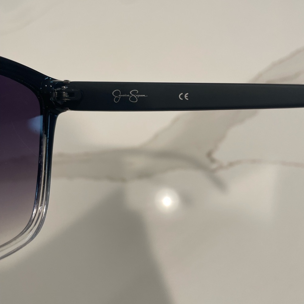 Jessica Simpson Quilted Frame Rectangular Sunglasses - Picture 3 of 6